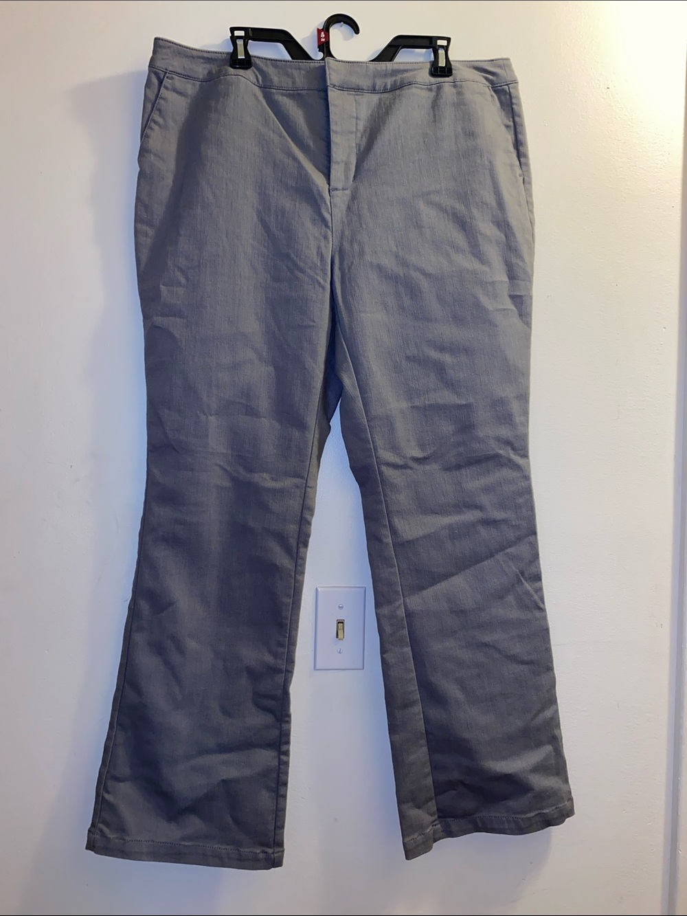 Liz Claiborne Hepburn Taupe Straight-Leg Pants